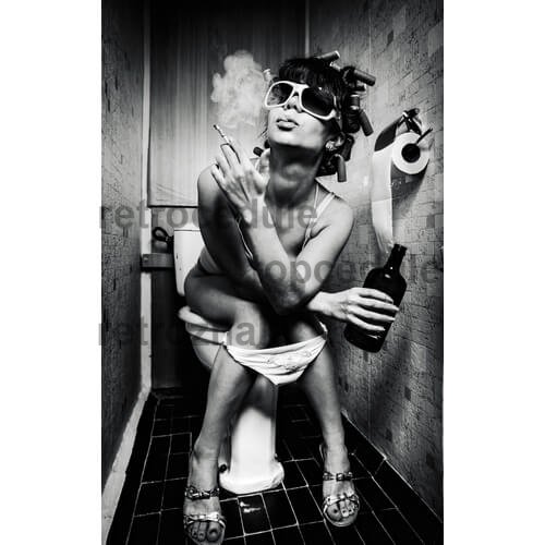 Księżniczka pali na znaku toalety Księżniczka pali na znaku toalety