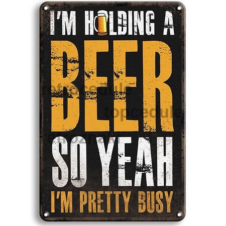 IM trzyma piwo, znak „Tak”. IM trzyma piwo, znak „Tak”.